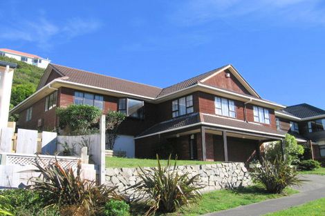 Photo of property in 33 Nalanda Crescent, Broadmeadows, Wellington, 6035