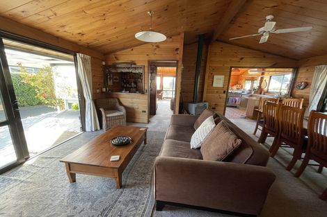 Photo of property in 132 Beach Road, Haumoana, 4102