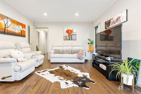 Photo of property in 154 Solar Road, Glen Eden, Auckland, 0602