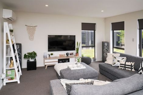 Photo of property in 33 Burford Way, Rolleston, 7615