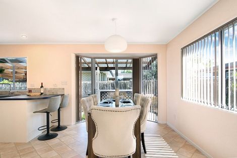 Photo of property in 3/73 Vintage Drive, Henderson, Auckland, 0612