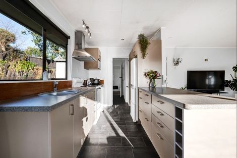 Photo of property in 5 Hobart Drive, Spotswood, New Plymouth, 4310