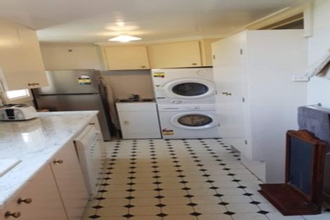 Photo of property in 16 Malvern Road, Morningside, Auckland, 1022