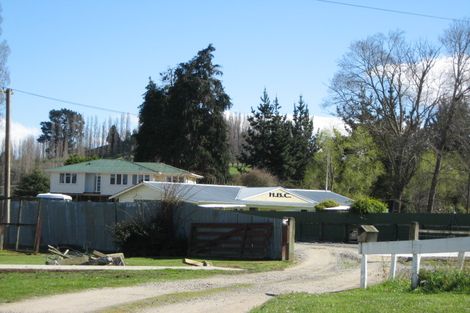 Photo of property in 47 Paraekaretu Street, Hunterville, 4730