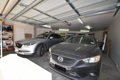 Photo of property in 9 Domain Crescent, Muriwai, Waimauku, 0881