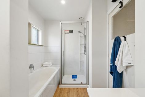 Photo of property in 1/98 Memorial Avenue, Ilam, Christchurch, 8053