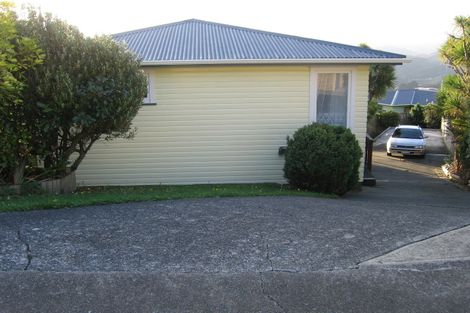 Photo of property in 31 Carluke Street, Paparangi, Wellington, 6037