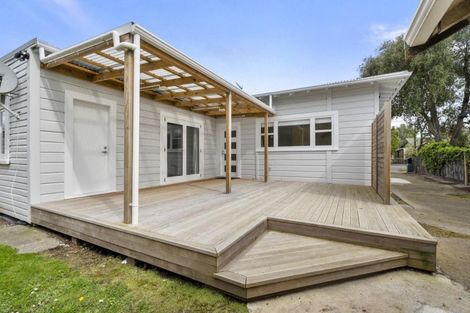 Photo of property in 5 Regent Street, Palmerston North, 4414
