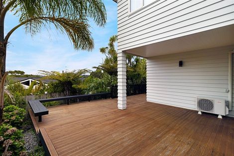 Photo of property in 30a Seaview Road, Glenfield, Auckland, 0629