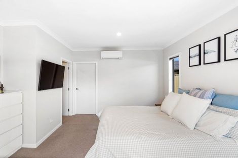 Photo of property in 22 Young Place, Taradale, Napier, 4112
