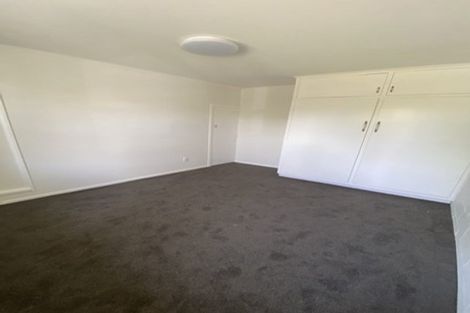 Photo of property in 2/38 Holland Road, Hillcrest, Auckland, 0627