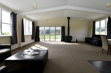 Photo of property in 435 Switchback Road, Glenpark, Palmerston, 9481