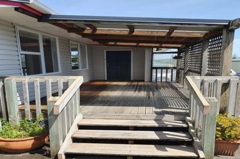 Photo of property in 24 Beach Road, Glenbrook, Waiuku, 2681