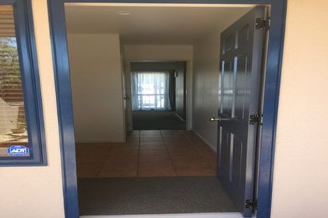 Photo of property in 1/13 John Jennings Drive, Oteha, Auckland, 0632