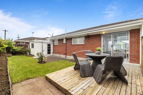 Photo of property in 2/2 Quebec Road, Milford, Auckland, 0620