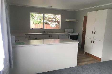 Photo of property in 3 Cyril Way, Paparangi, Wellington, 6037