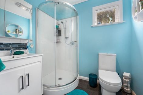 Photo of property in 42a Kowhai Avenue, Ebdentown, Upper Hutt, 5018