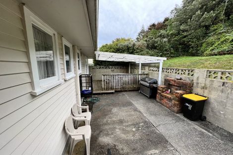 Photo of property in 10 Lomita Road, Johnsonville, Wellington, 6037