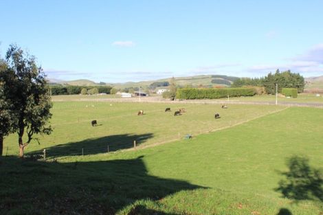 Photo of property in 183 Cowper Road, Dannevirke, 4976