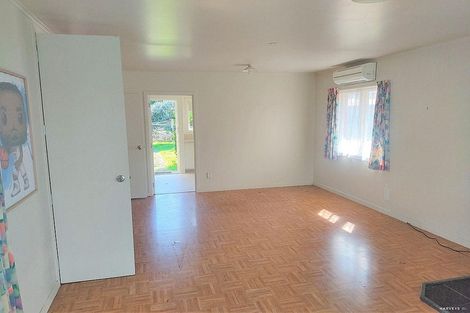 Photo of property in 23 Toru Street, Te Atatu Peninsula, Auckland, 0610