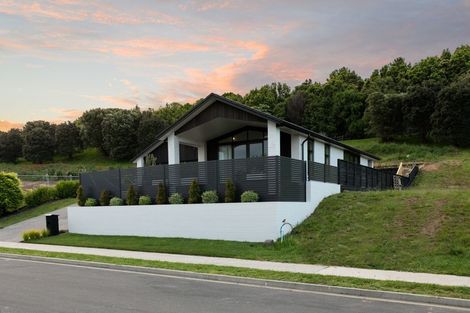 Photo of property in 39 Lakeside Terrace, Omokoroa, 3114