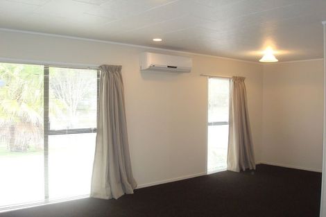 Photo of property in 21 Aberfeldy Avenue, Highland Park, Auckland, 2010
