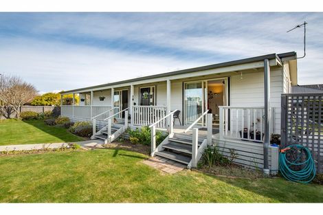 Photo of property in 45 Royal Park Drive, Parklands, Christchurch, 8083