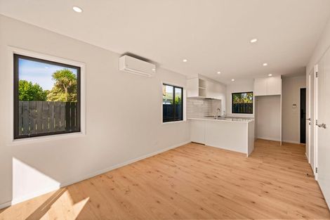 Photo of property in 7/721 Te Atatu Road, Te Atatu Peninsula, Auckland, 0610