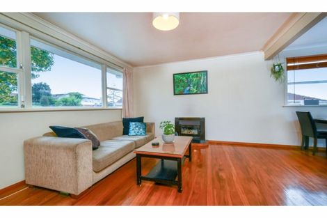 Photo of property in 20 Hartley Terrace, Massey, Auckland, 0614