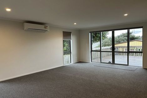 Photo of property in 12a Rembrandt Place, Opaheke, Papakura, 2113