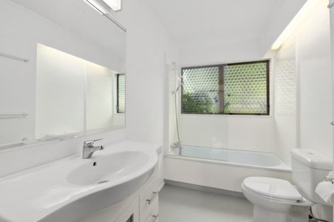 Photo of property in 39 Waddington Drive, Naenae, Lower Hutt, 5011