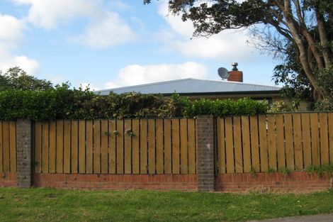 Photo of property in 9 Burnham Road, Waitakere, Auckland, 0816