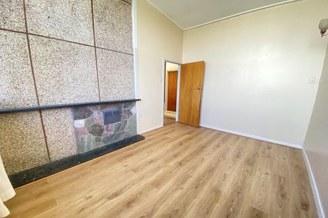 Photo of property in 1/40c West Coast Road, Glen Eden, Auckland, 0602