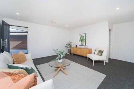 Photo of property in 2 Seddon Street, Takaro, Palmerston North, 4412