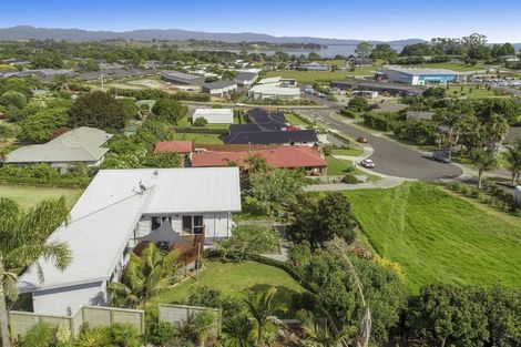 Photo of property in 8 Mckenna Lane, Omokoroa, 3114