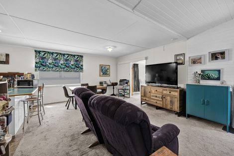 Photo of property in 433 Waihi Road, Normanby, Hawera, 4614