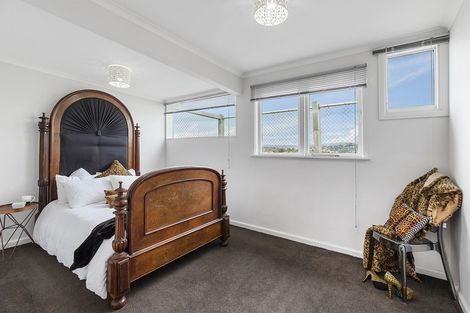 Photo of property in 57 Queens Drive, Lyall Bay, Wellington, 6022