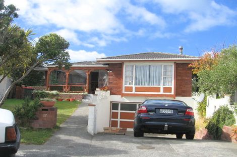 Photo of property in 17 Westview Grove, Miramar, Wellington, 6022