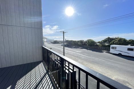 Photo of property in 2/231 Marine Parade, New Brighton, Christchurch, 8061