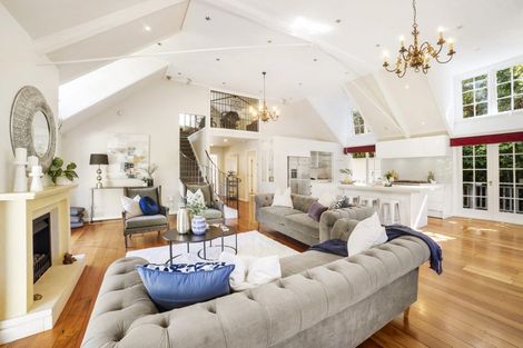 Photo of property in 5a Raroa Road, Kelburn, Wellington, 6012