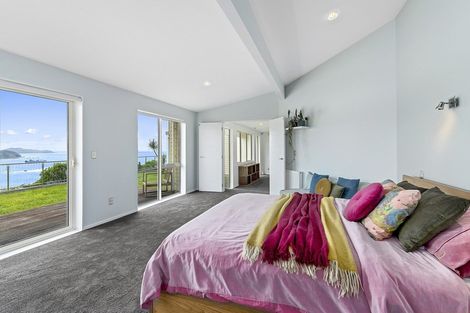 Photo of property in 16 Signallers Grove, Breaker Bay, Wellington, 6022
