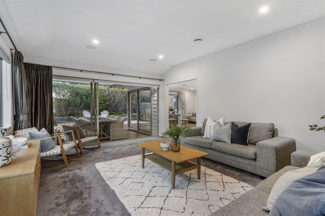 Photo of property in 21 Channel Road, Campbells Bay, Auckland, 0630