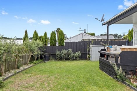 Photo of property in 80a Mcrobbie Road, Kingseat, Papakura, 2580