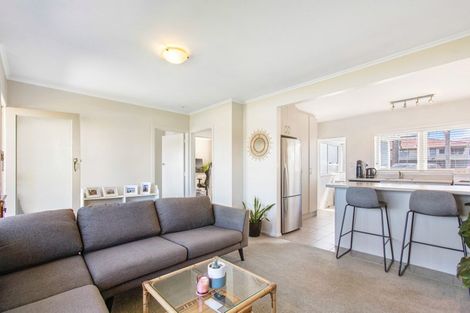 Photo of property in 2/84 Jutland Road, Hauraki, Auckland, 0622