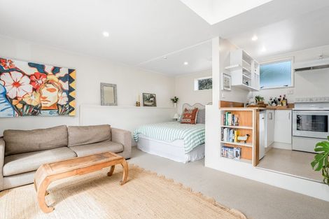 Photo of property in 16 Paneta Street, Paekakariki, 5034