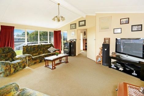 Photo of property in 32 Sunnyhaven Avenue, Beach Haven, Auckland, 0626