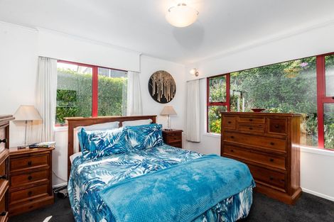 Photo of property in 15 Ruskin Road, Newlands, Wellington, 6037