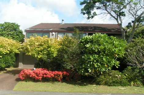 Photo of property in 74 Becroft Drive, Forrest Hill, Auckland, 0620