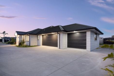 Photo of property in 52 Montiicola Drive, Papamoa Beach, Papamoa, 3118