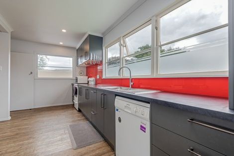 Photo of property in 8 Weber Place, Roslyn, Palmerston North, 4414